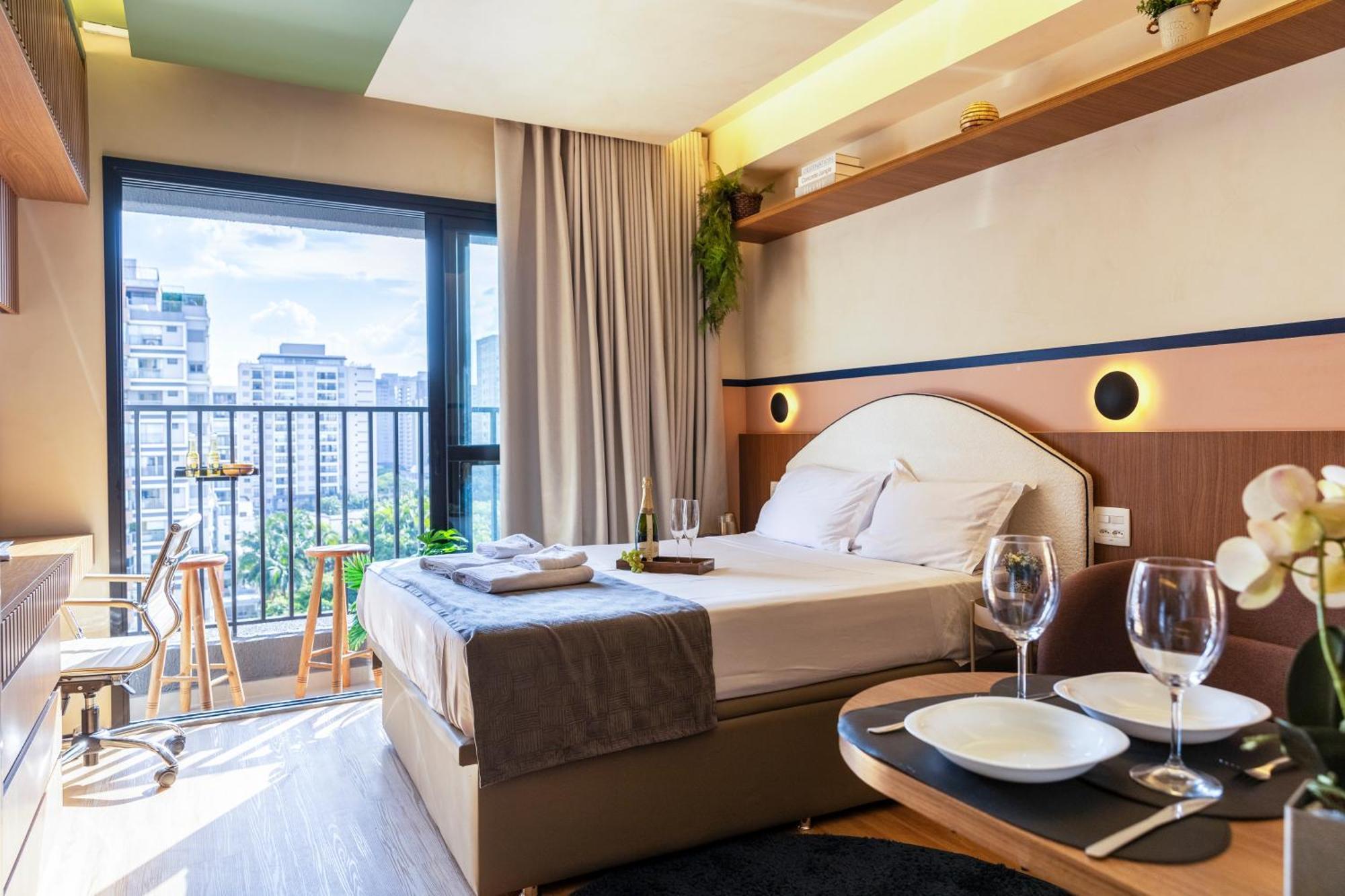 Prox. Shopping Ibirapuera C/ Ar | Brazilian Corner Apartamento