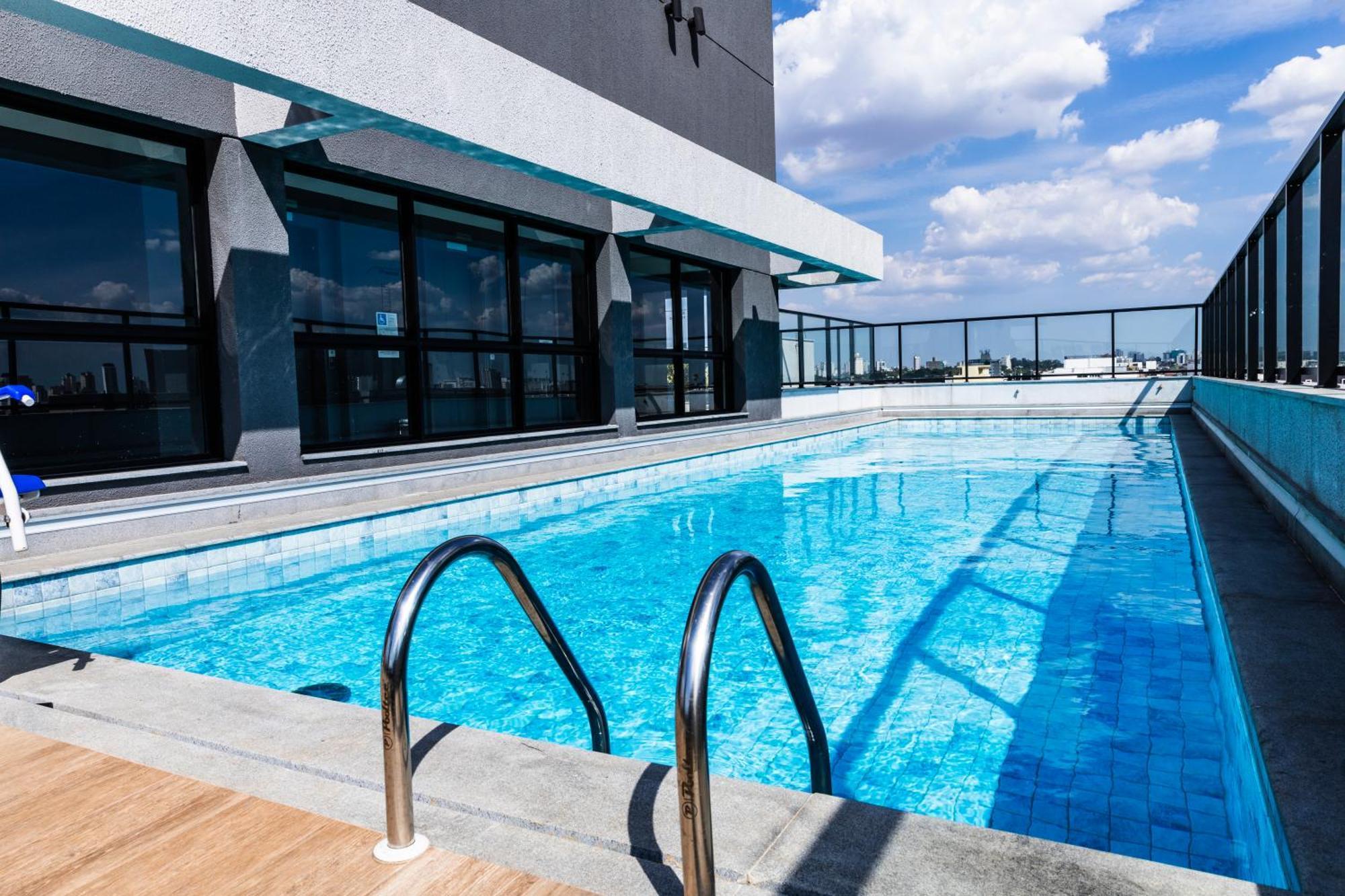 Prox. Shopping Ibirapuera C/ Ar | Brazilian Corner Apartment