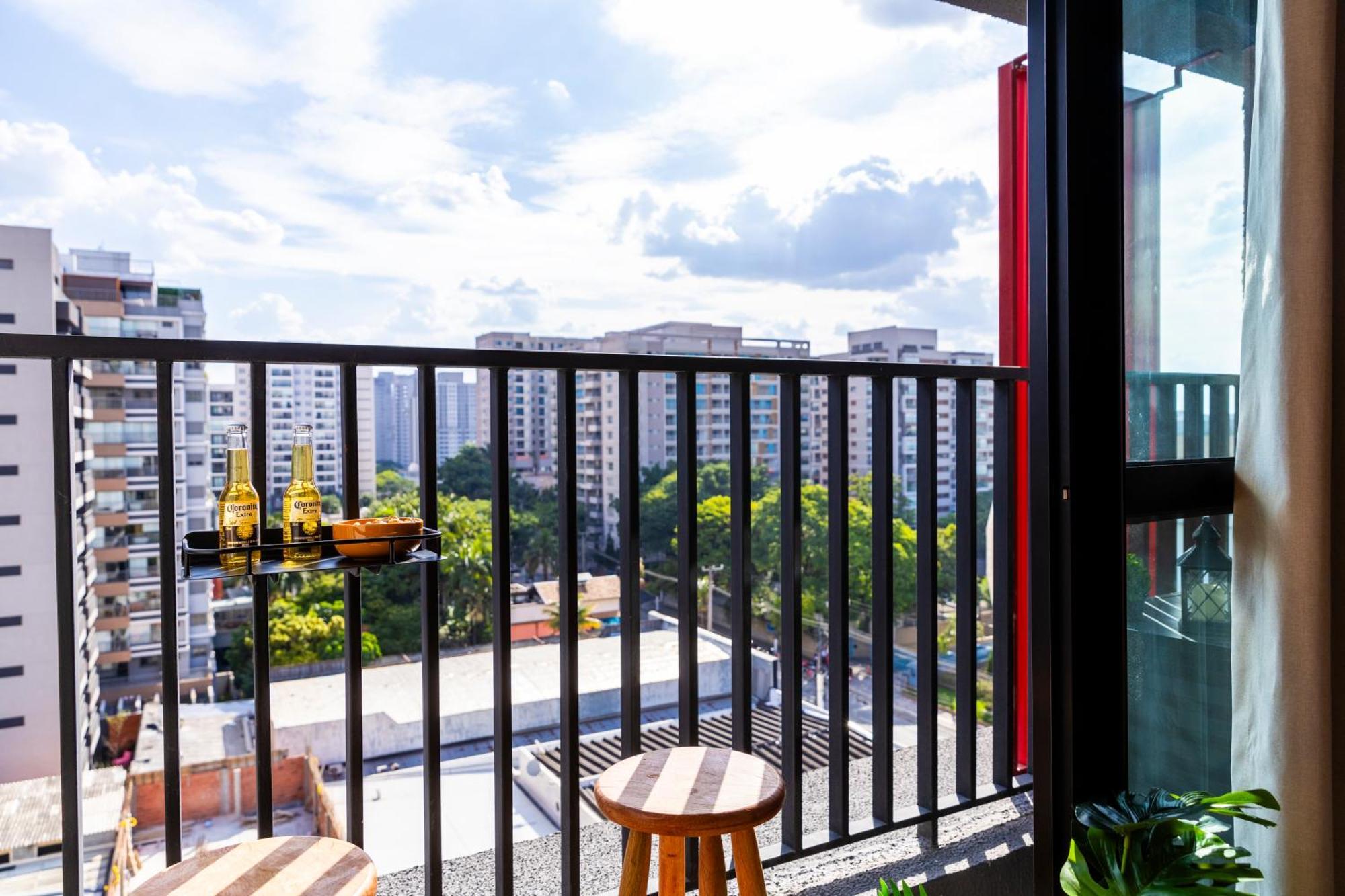 Prox. Shopping Ibirapuera C/ Ar | Brazilian Corner *